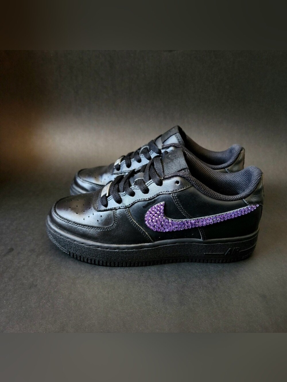 NIKE AIR FORCE 1 BLACK " SWAROVSKICUSTOMIZED " WOMEN US SIZE 6 GREAT COND